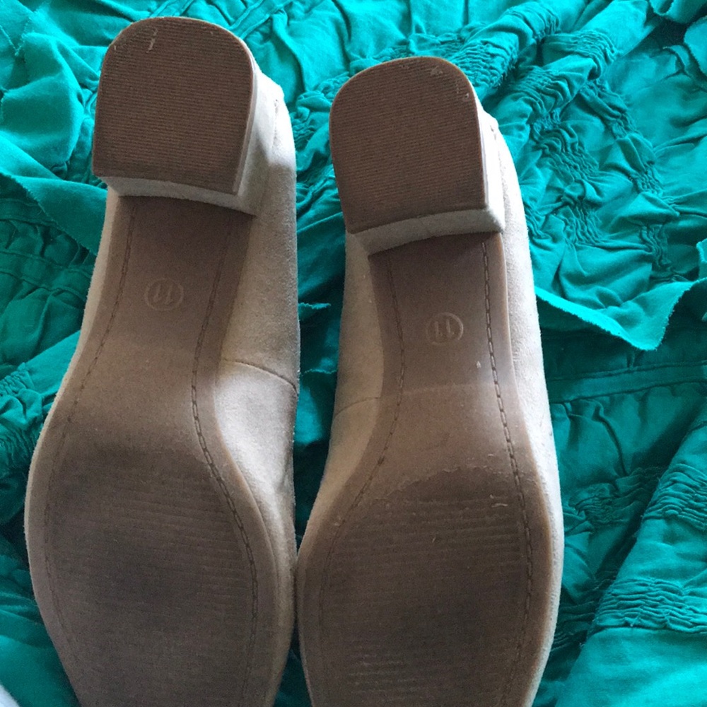 Universal Thread Microsuede Block Heels - Picture 3 of 4